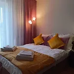 Jula Pokoje Blisko Plazy, Dabki
