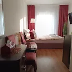 Jula Pokoje Blisko Plazy, Dabki Homestay szállás