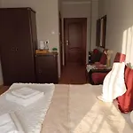 Jula Pokoje Blisko Plazy, Dabki *