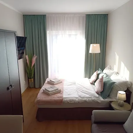 Jula Pokoje Blisko Plazy, Dabki *