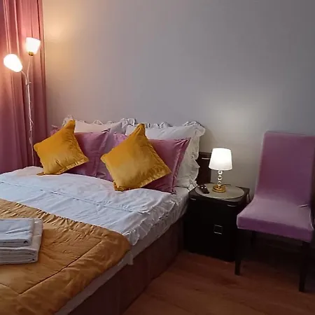 Jula Blisko Plazy, Ubytování v soukromí *